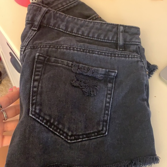 Pacsun Black Jean Shorts - Picture 3 of 4